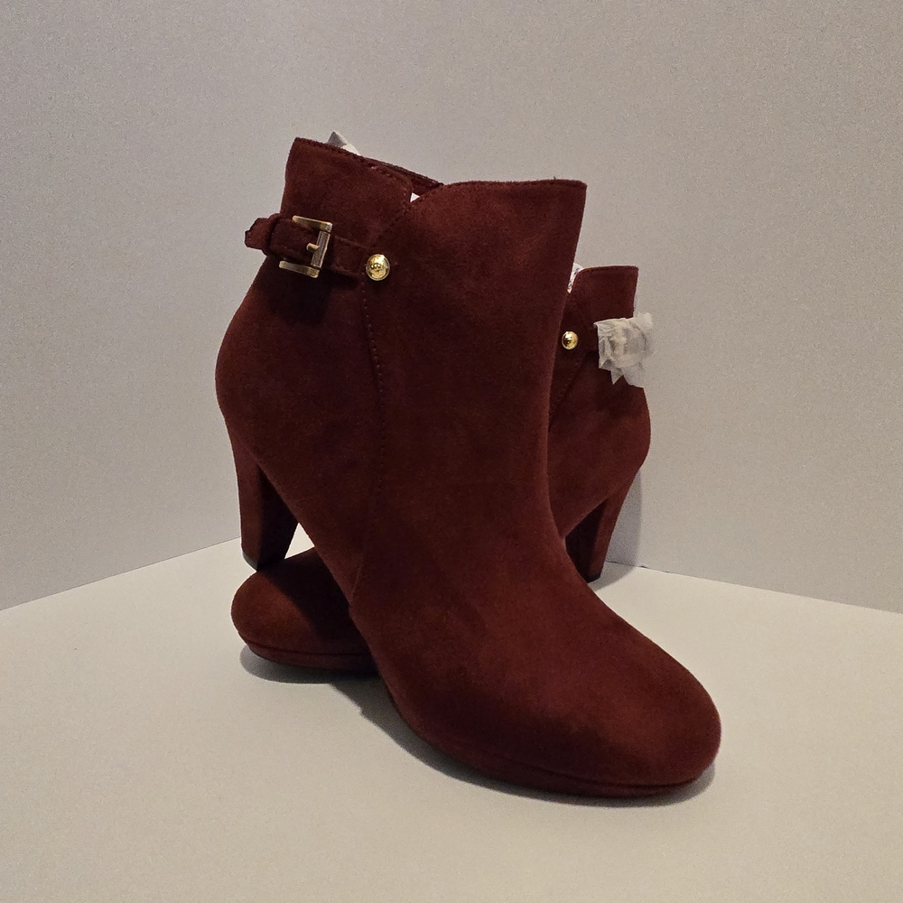 Elegant Burgundy Ankle Boots